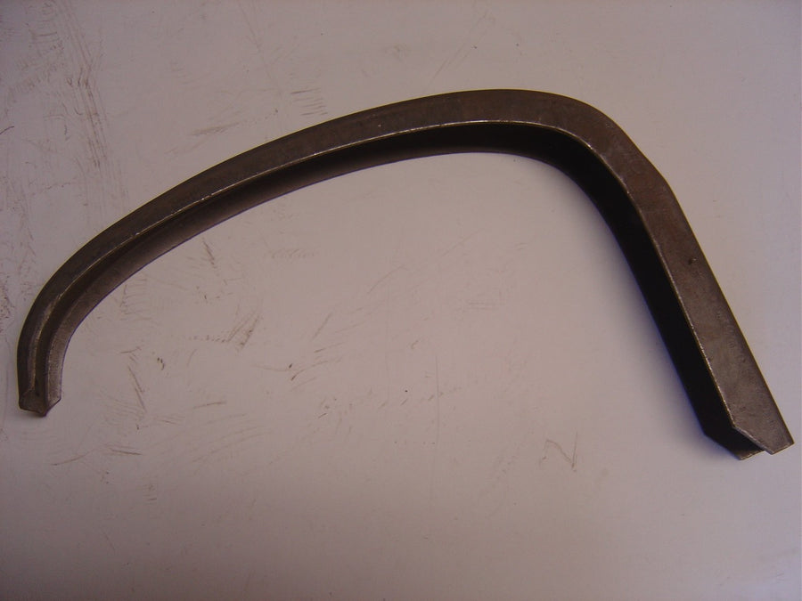 A-16180-B Rear Fender Brace 30/1 Cpe/Rdstr/Pu
