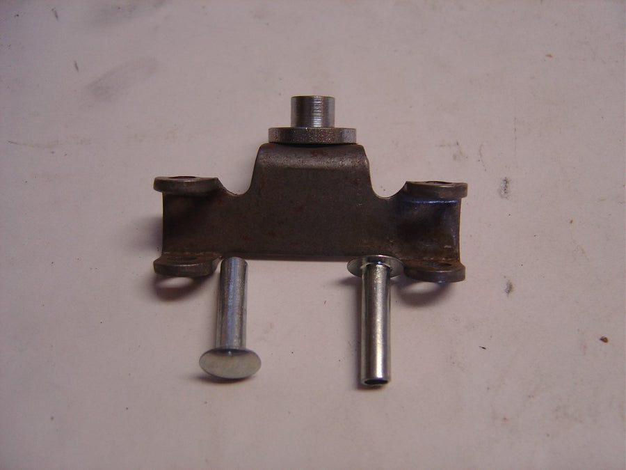 A-45460-B WIndshield slide arm bracket- 1930-1931