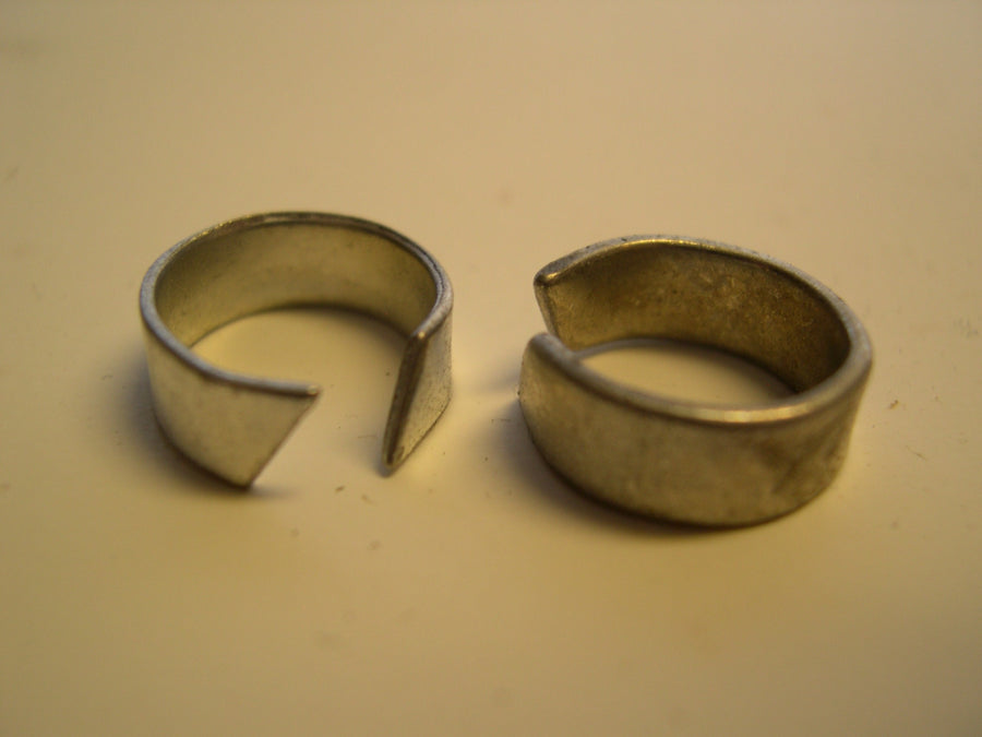 A-90006 Tire Pump Hose Clips- Pair Cadmium